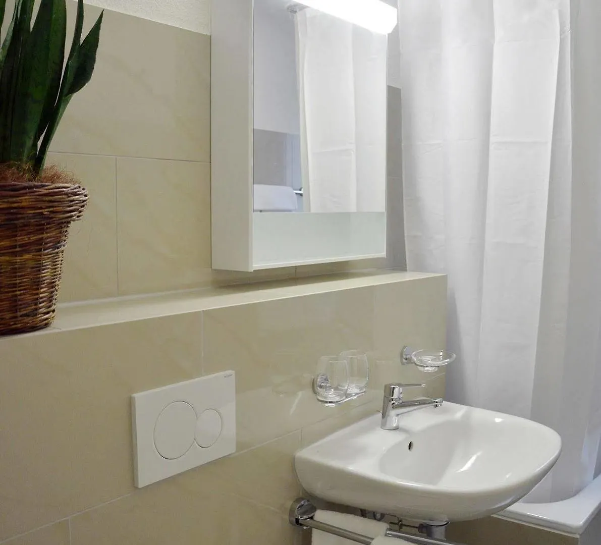 Rent A Home Landskronstrasse - Self Check-In Basilea